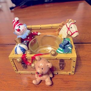 Rare discontinued Yankee Candle Christmas Toy Box tealight holder